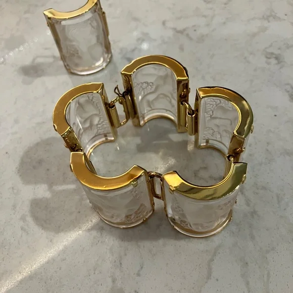 Lalique NYSA Enfant Cherub cuff bracelet - Picture 2 of 7